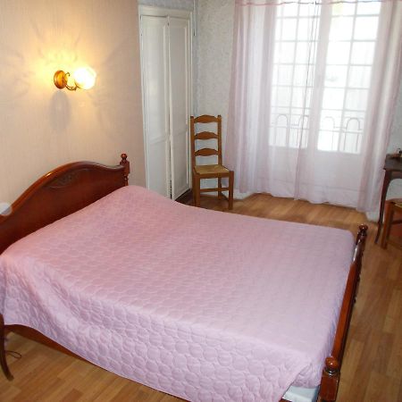 Logis Hotel Restaurant La Chaumiere ตูร์นง-โซร์-โฮน ภายนอก รูปภาพ