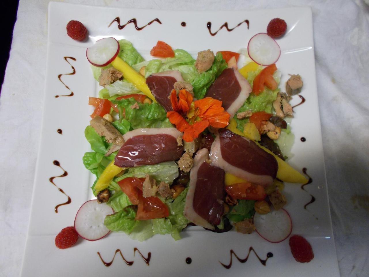 Logis Hotel Restaurant La Chaumiere ตูร์นง-โซร์-โฮน ภายนอก รูปภาพ